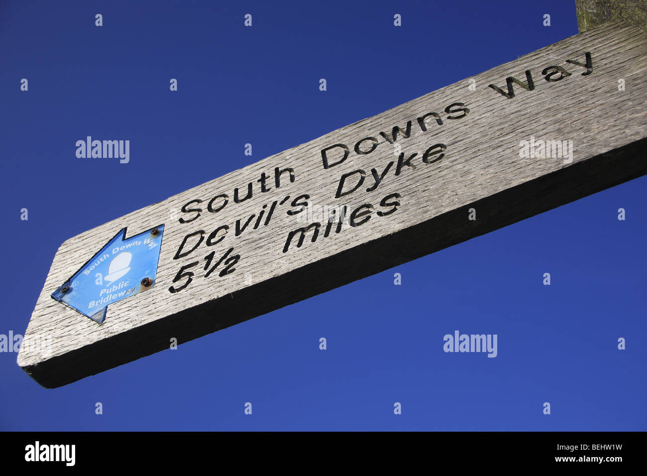 Wegweiser zu Devil es Dyke auf der South Downs Way Stockfoto