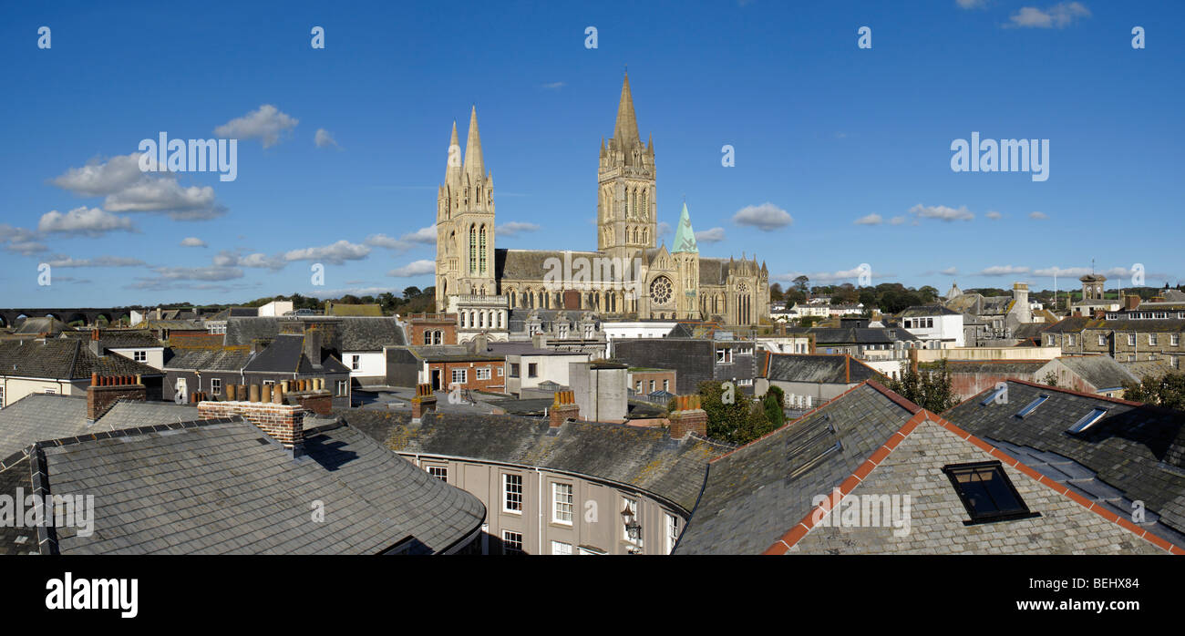 Panoramablick über Truro Dächer und der Kathedrale, Cornwall England UK. Stockfoto