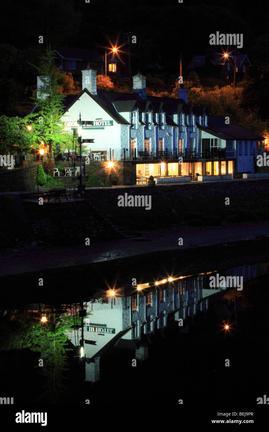 Die George das dritte Hotel auf Mawddach Mündung, Nr Wales, North Wales, UK Stockfoto