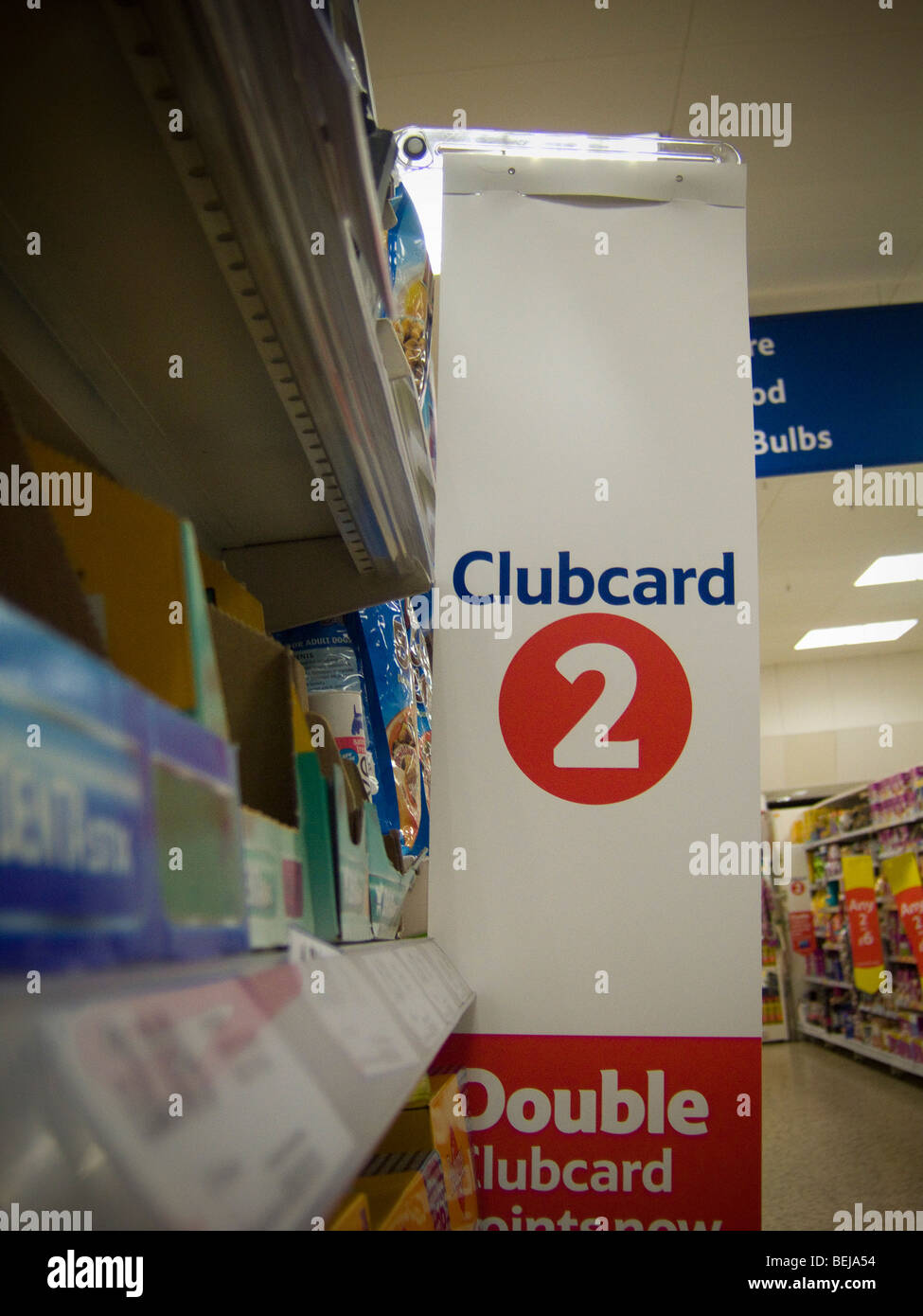 ClubCard unterschreiben in einem Tesco-Supermarkt - Double Clubcard Punkte Stockfoto