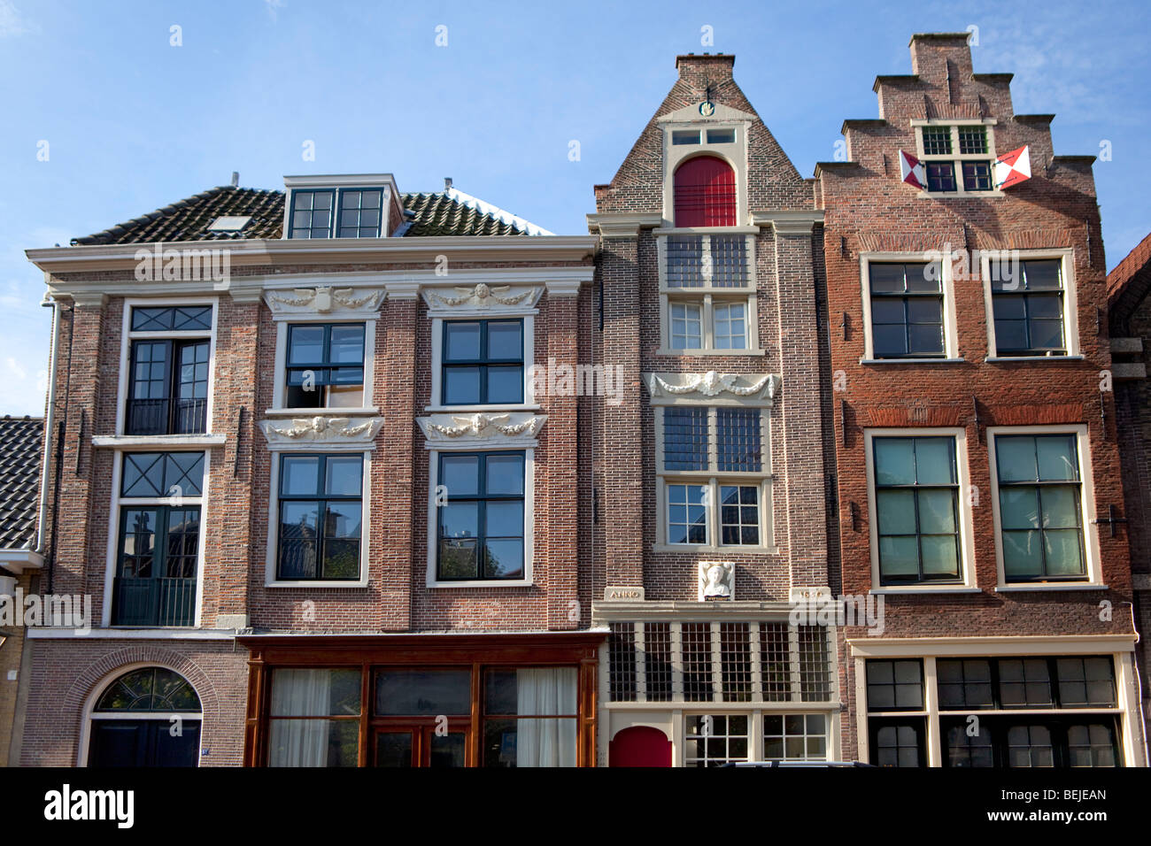 Nieuwstraat, Fassaden aus dem 16. Jahrhundert in Leiden, Holland Stockfoto