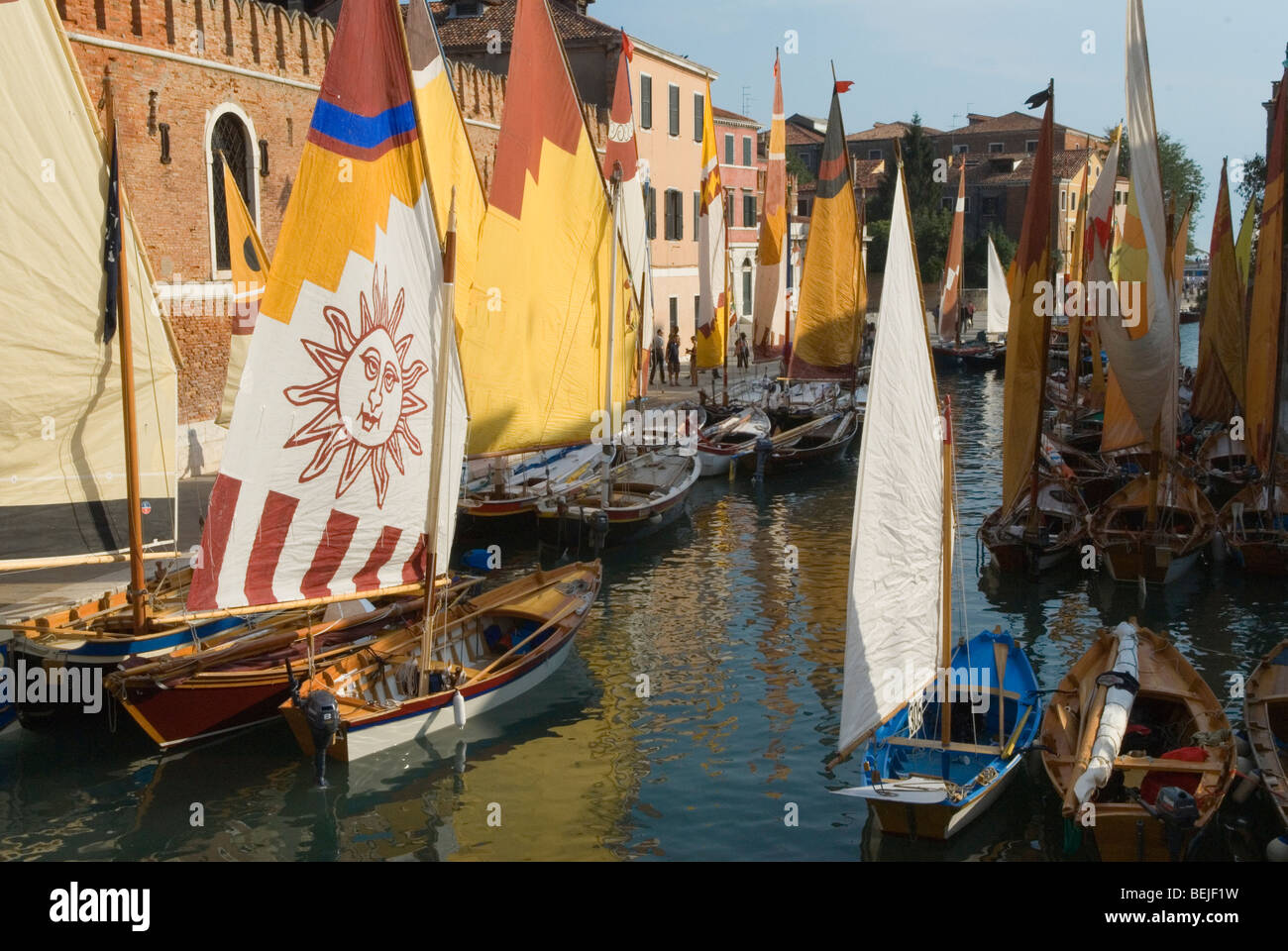 Arsenale Vorort von Venedig Italien lokale Segelboote 2009 2000s HOMER SYKES Stockfoto