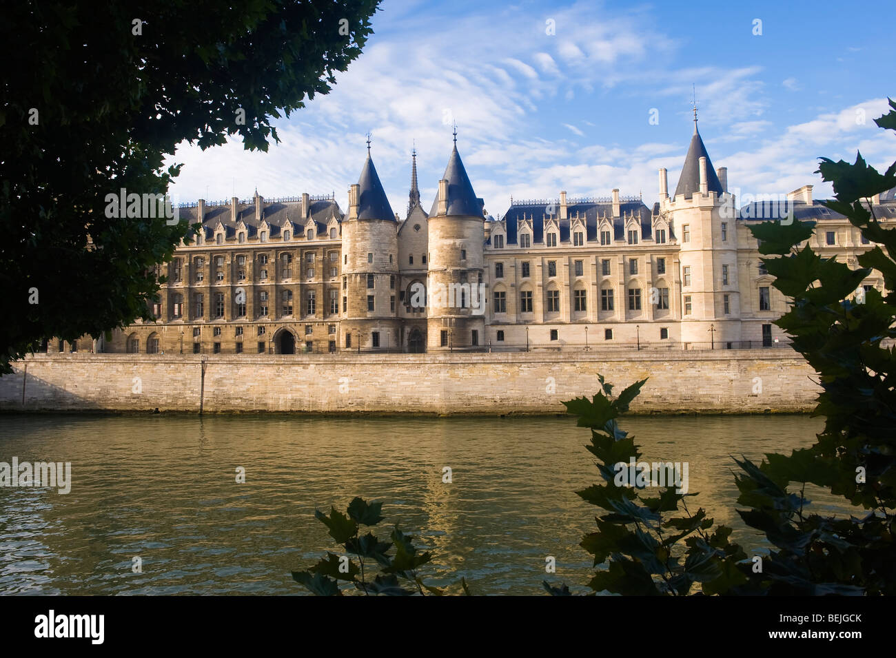 Ehemalige Conciergerie Gefängnis, Ufer der Seine, Ile De La Cite, Paris, Frankreich Stockfoto