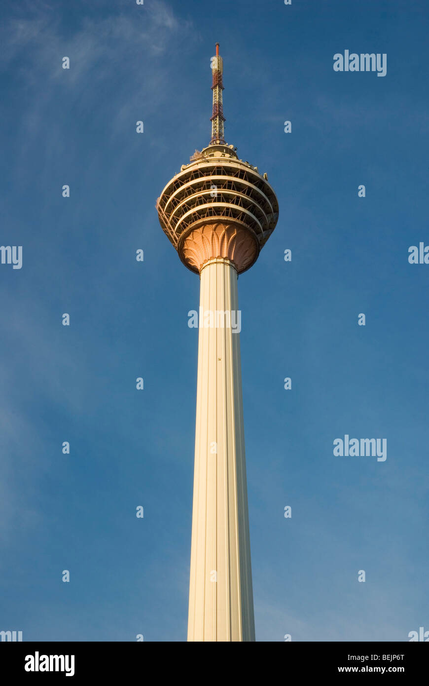 Einer der prominenten Sehenswürdigkeiten in Kuala Lumpur, Malaysia - KL Tower. Stockfoto