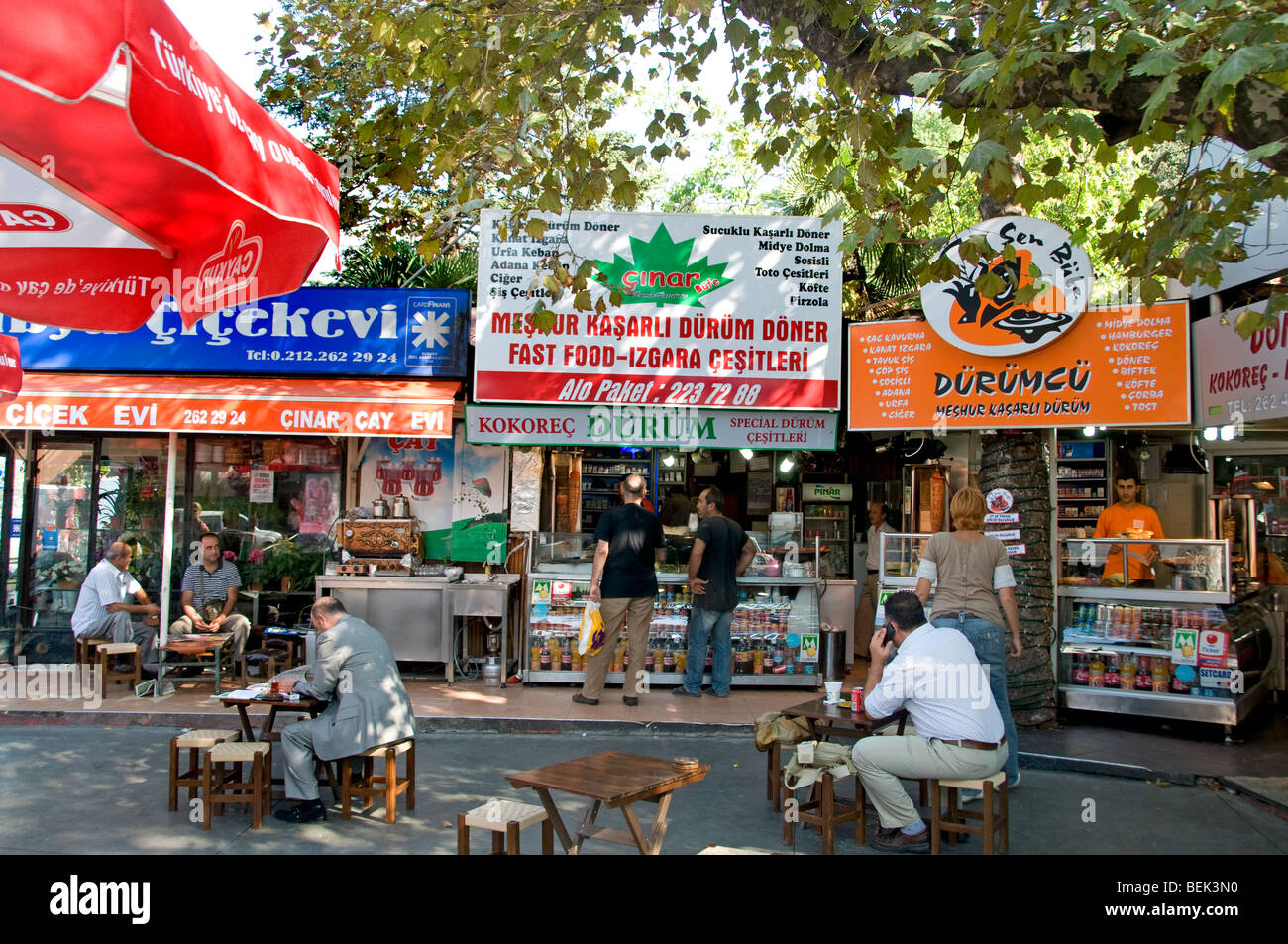 Istanbul Restaurant Fast-Food Take Away Yenikoy Tarabya Kirecburnu Byudere Sariyer Rumeli Kavagi Stockfoto