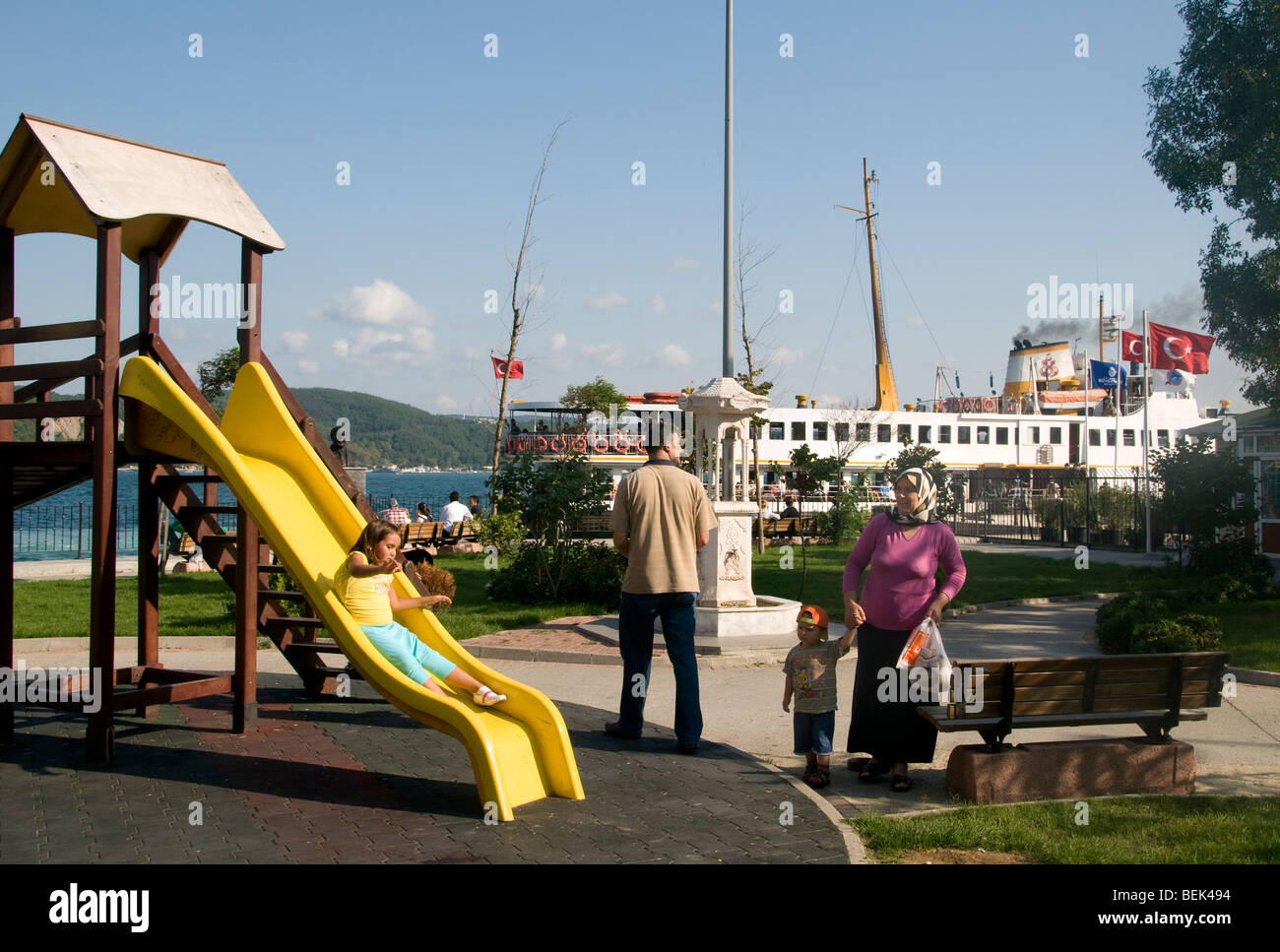 Istanbul-Spielgelände für Kinder junge jungen Mädchen Mädchen Stockfoto