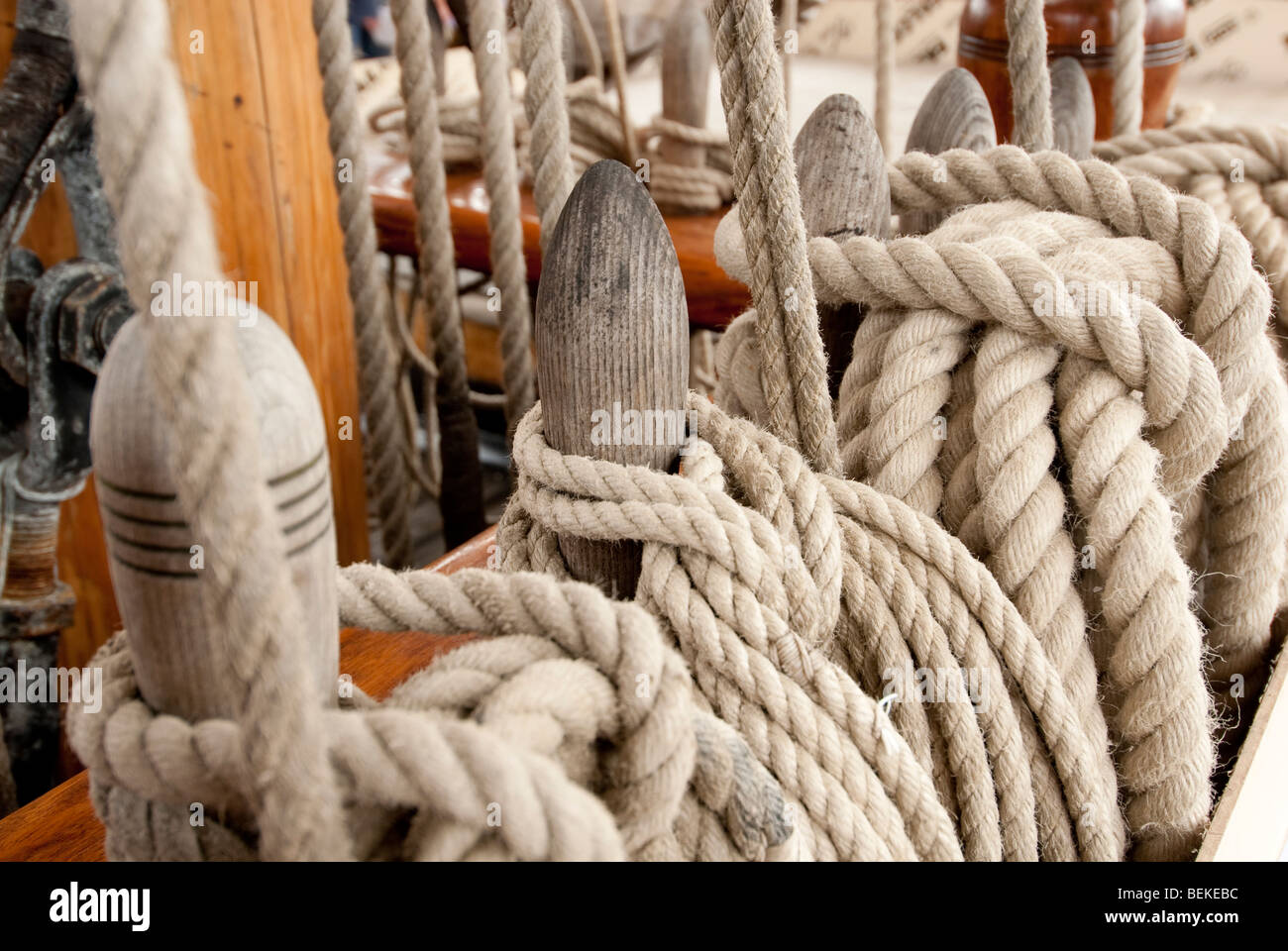 Seile auf Segelschiff rigging Stockfoto