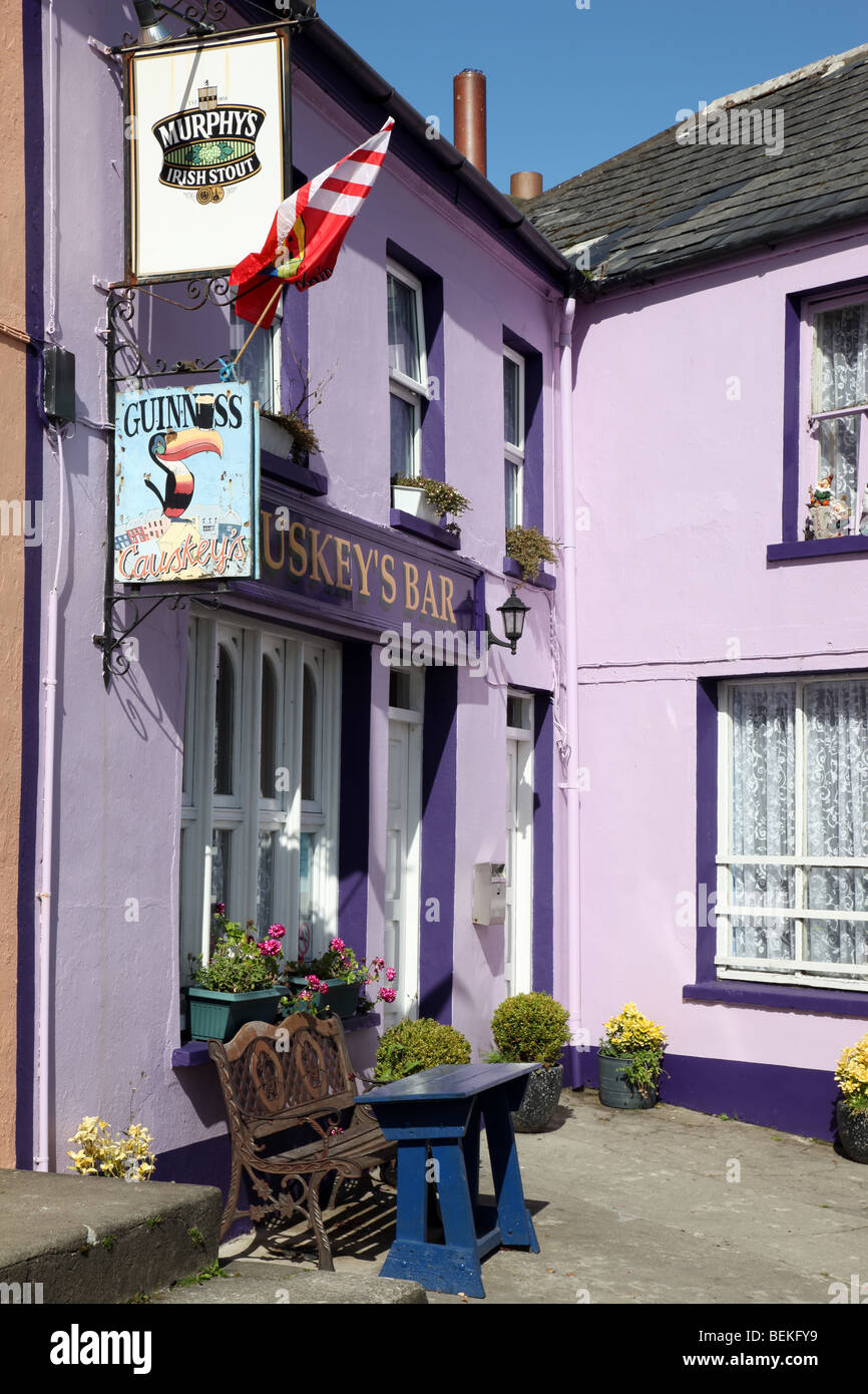 Causkey Pub im Dorf Eyeries, Beara Halbinsel, West Cork, Irland Stockfoto