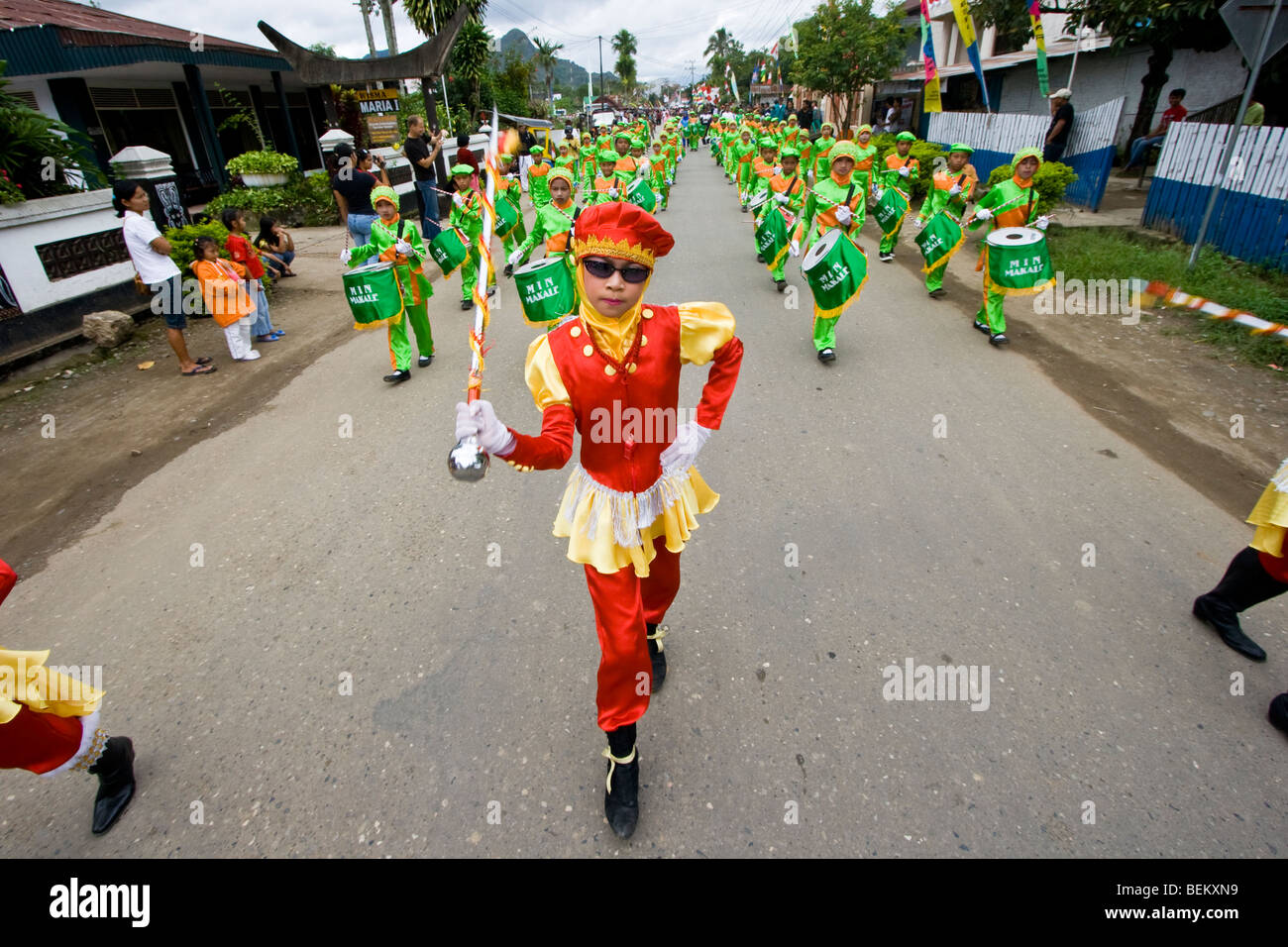 Islamische Schule Marching Band in Rantepao auf Sulawesi in Indonesien Stockfoto