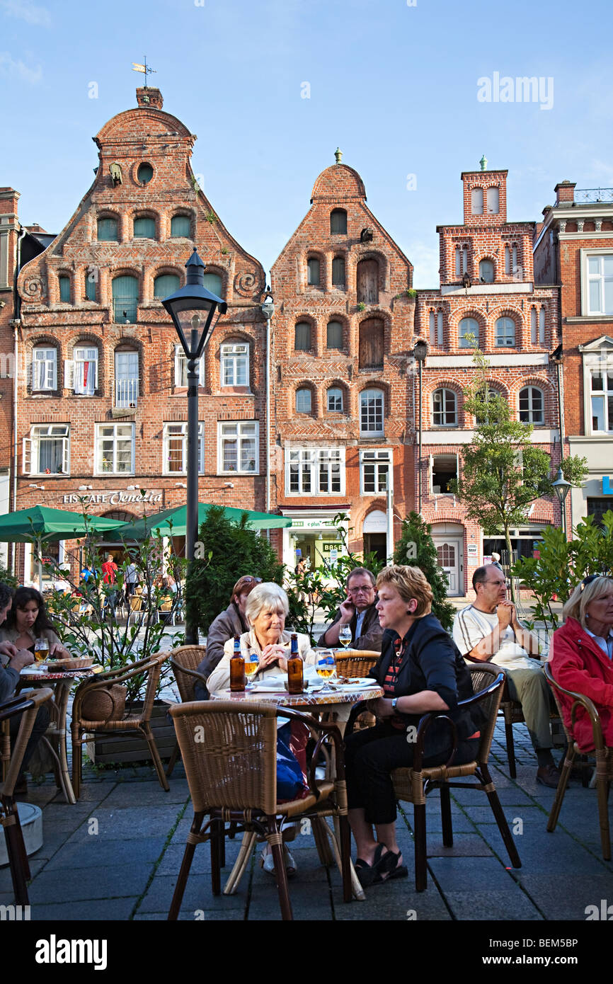 Menschen im Café Lüneburg Deutschland Stockfoto