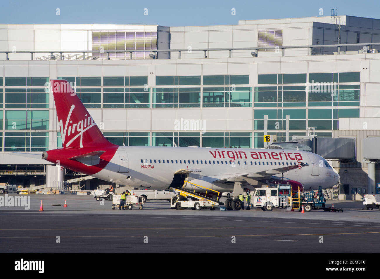 SDE Blick auf Virgin America Boeing 737 Flugzeug am San Francisco International Airport (SFO). San Francisco, Kalifornien, USA Stockfoto