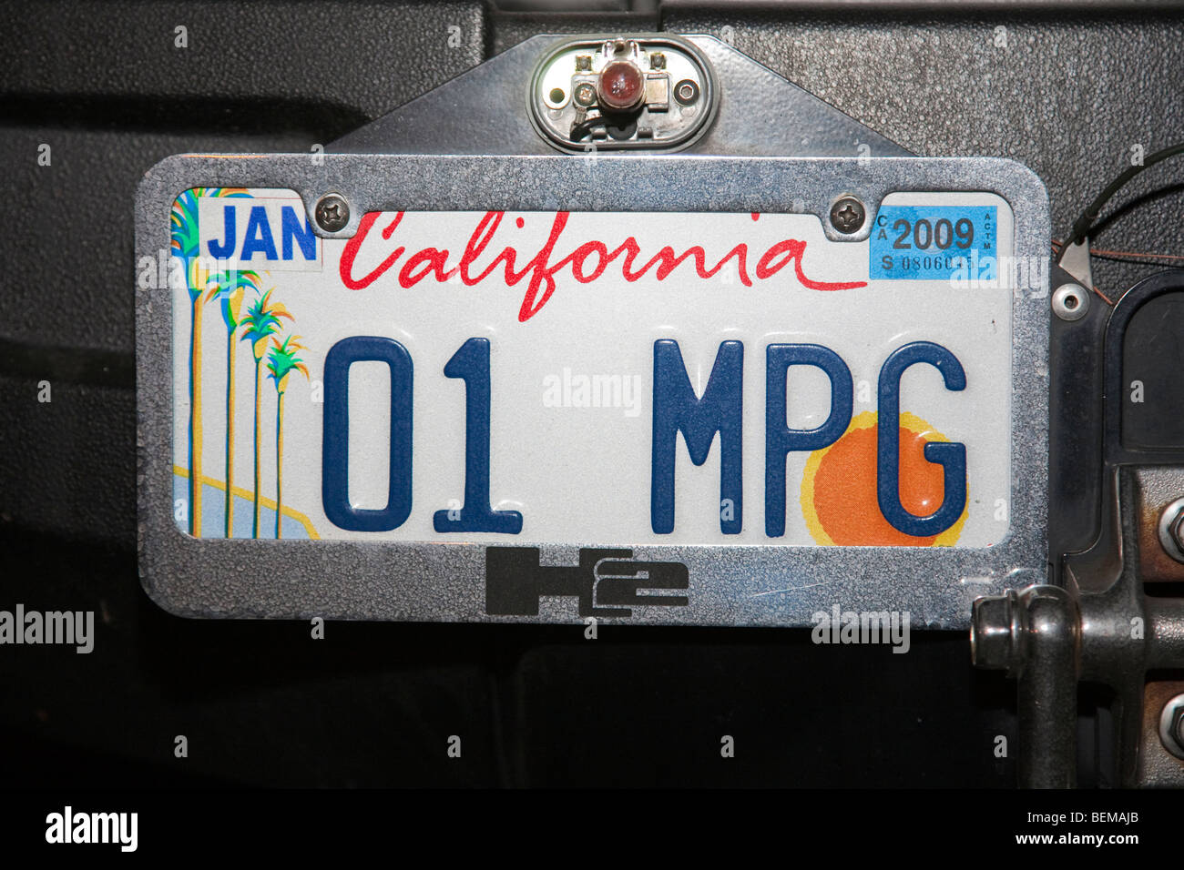 Nahaufnahme von MPG ' 01 "(eine Meile pro Gallone) benutzerdefinierte Platte auf ein Gas fressenden Hummer H2. Stockfoto