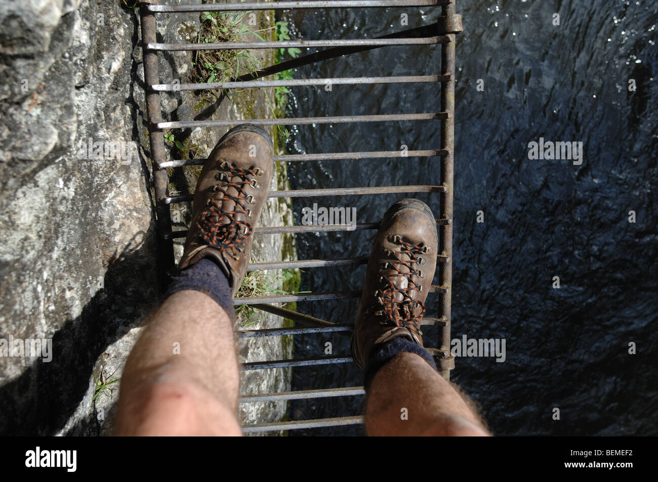 Eisen-Gehweg entlang der Hornad River Canyon Slovenský Ra Stockfoto