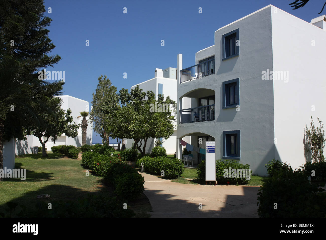 Das Blau Dorf Nausikaa Strandhotel an der Fig Tree Bay, Protaras, Zypern. Stockfoto