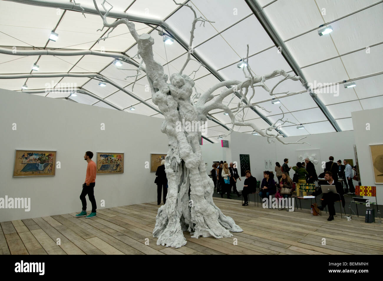 Frieze Art Fair 2009 Regents Park. Stück von Ugo Rondinone mit dem Titel pro Tages davon nichts und nichts anderes gemacht. Stockfoto