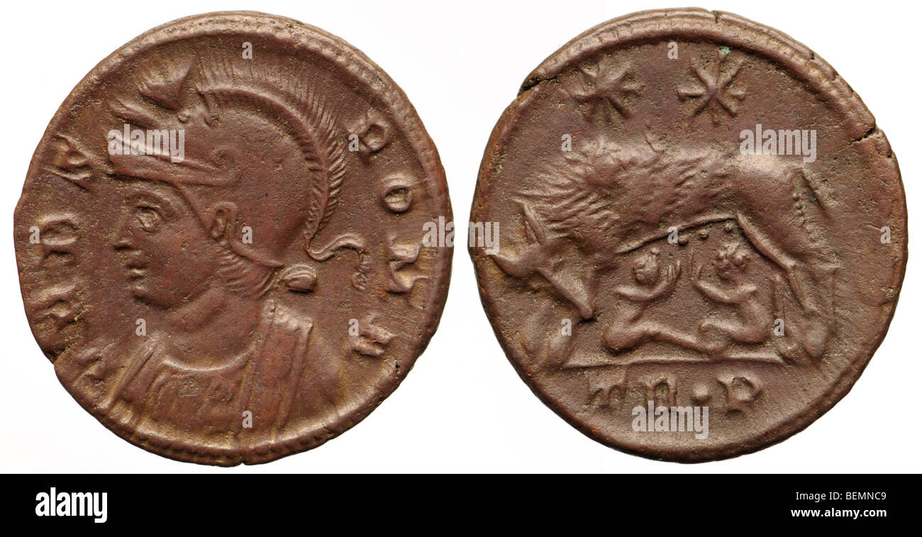 Römische Bronzemünze. Constantinus ich (307-338AD) rückgängig machen: Romulus und Remus mit Wolf rechts Stockfoto
