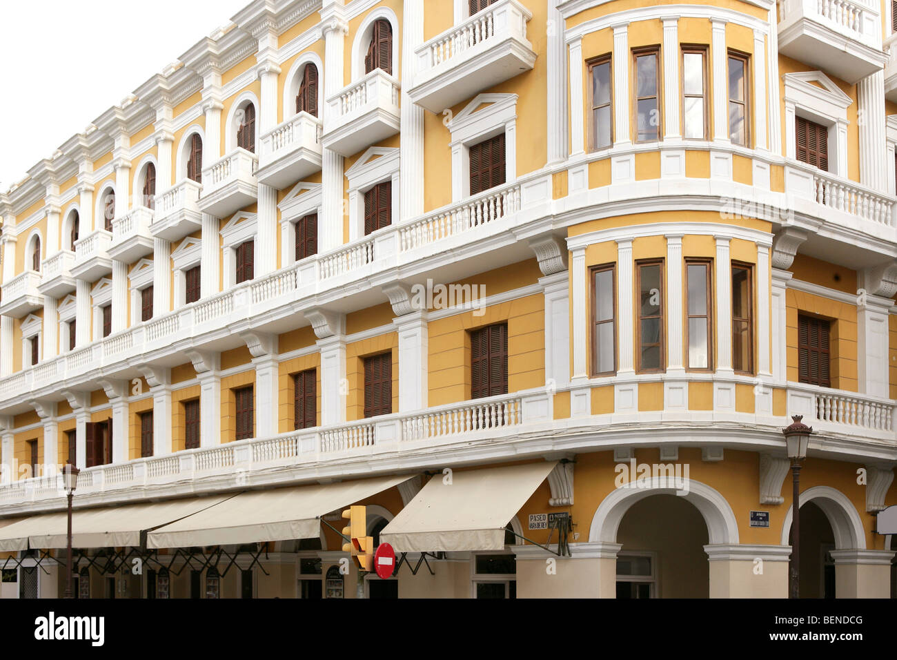 Gebäude in Ibiza, eine schöne und weiße Insel von Spanien Stockfoto