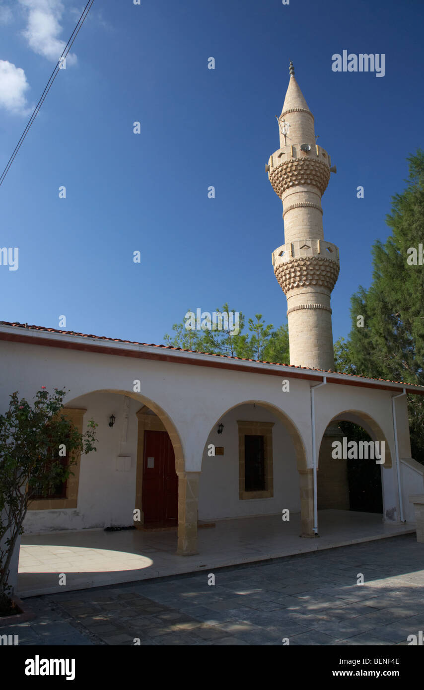 türkische zypriotische Moschee in gemischten geteilten Pyla Dorf Republik Zypern Stockfoto