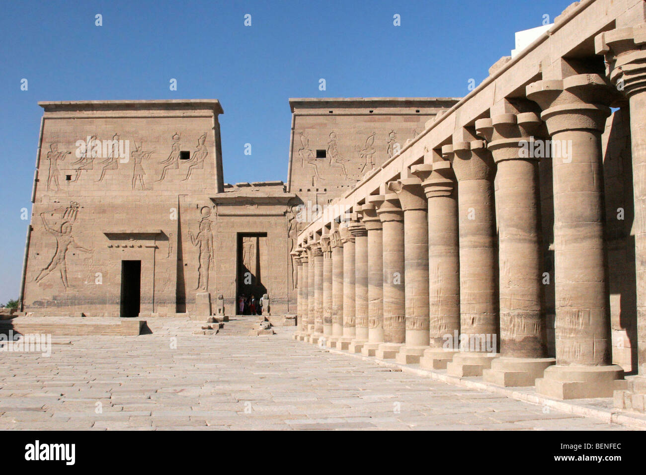 Philae Tempel der Isis auf der Insel Agilkia im Nasser-See, Assuan, Ägypten, Nordafrika Stockfoto