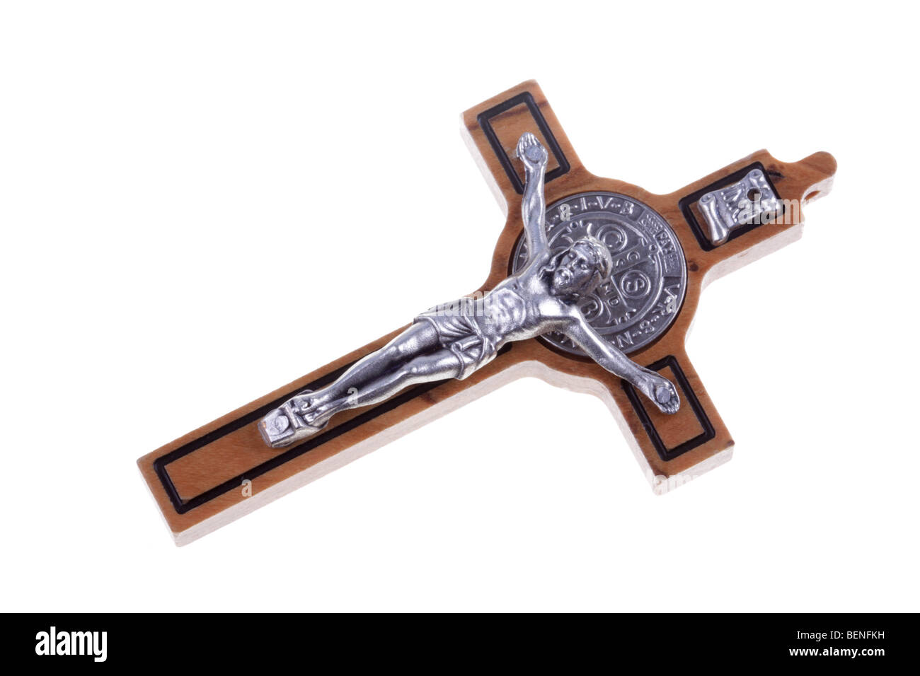 Der Heilige Benedikt Kreuz mit seinem Siegel und aus Holz. Stockfoto