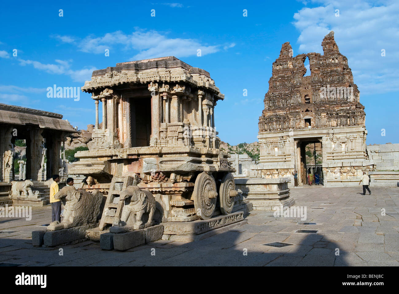 Der Stein-Wagen im Vitthala-Tempel gebaut im 15. Jahrhundert n. Chr. während der Regierungszeit von König Krishna Deva Raya Hampi Kartanaka Stockfoto