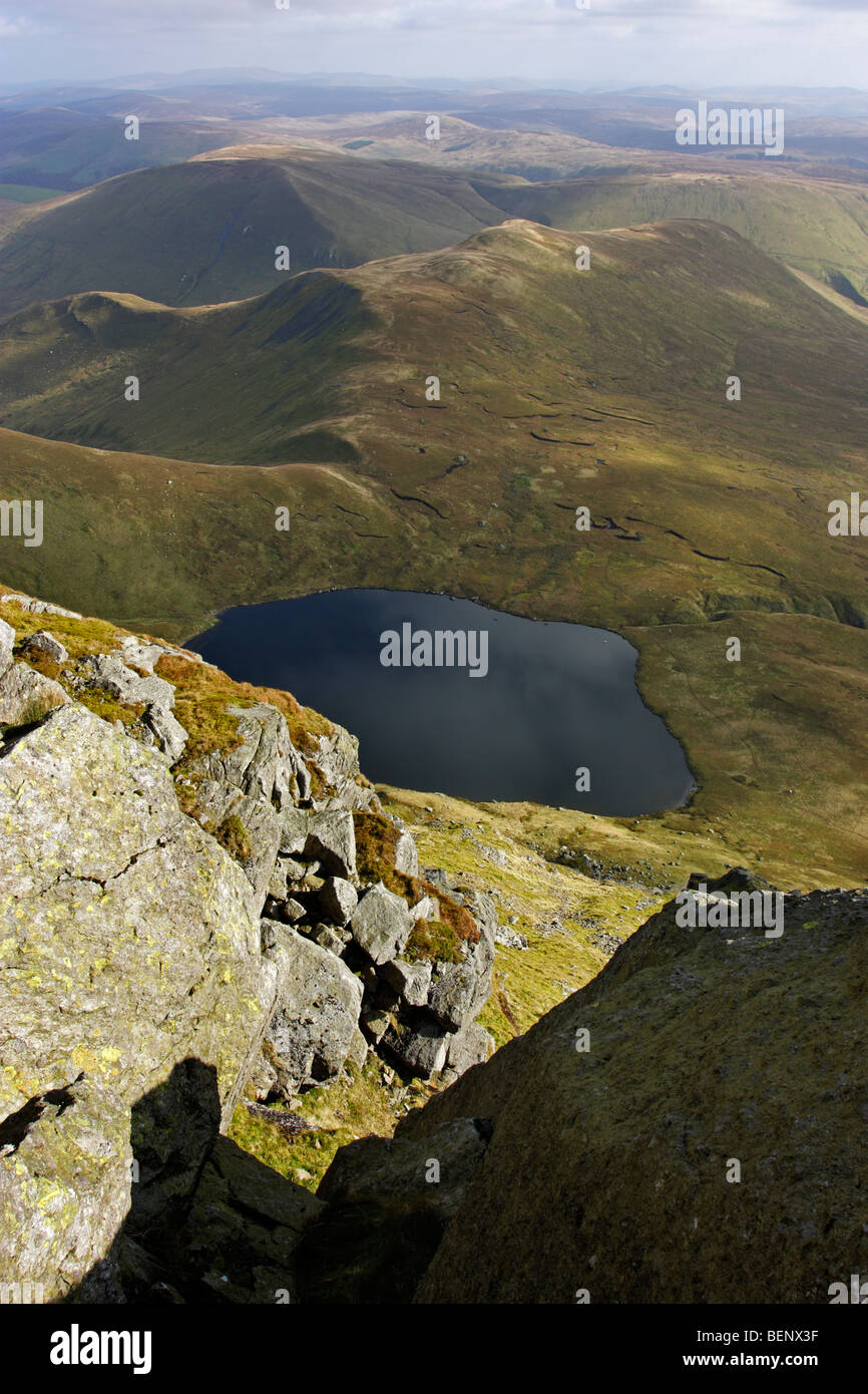 Der See Creiglyn Dyfi, Quelle des Flusses Dovey, angesehen vom Gipfel des Aran Fawddwy, Snowdonia, Nordwales Stockfoto