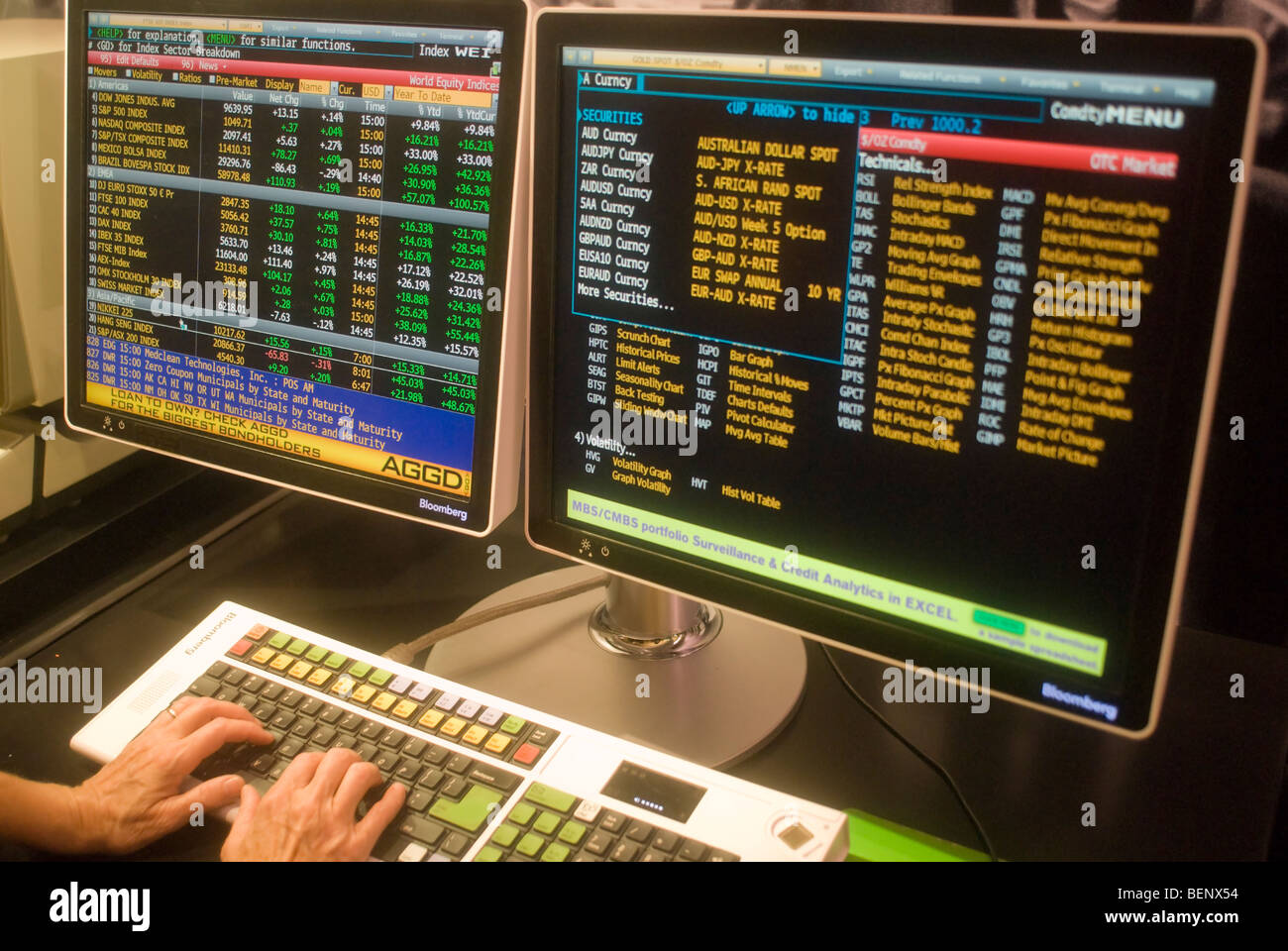 Bloomberg terminal -Fotos und -Bildmaterial in hoher Auflösung – Alamy