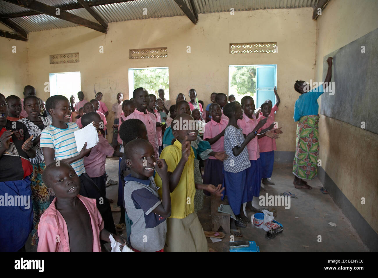 SOUTH SUDAN Lutaya Grundschule, gebaut und finanziert durch Jesuit Refugee Service seit 2005 Yei. Stockfoto