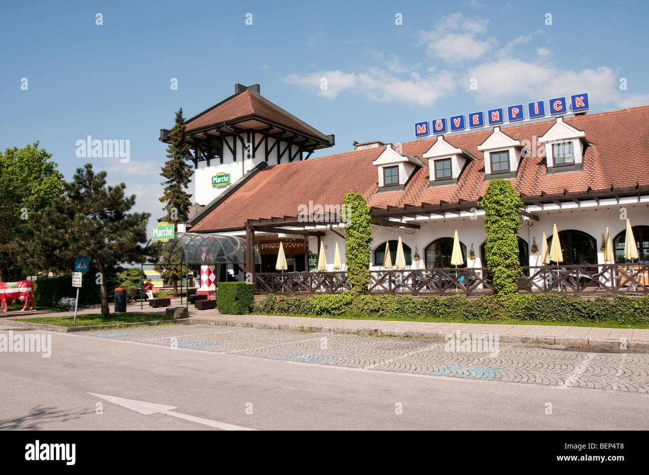 Mövenpick-Rest-Service-Bereich auf Hauptstraße in Österreich Europa Stockfoto
