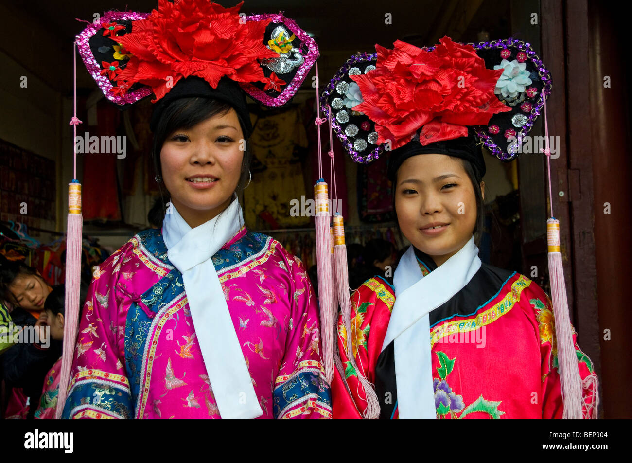 Frauen in traditionellen Kostümen Beijing Stockfoto