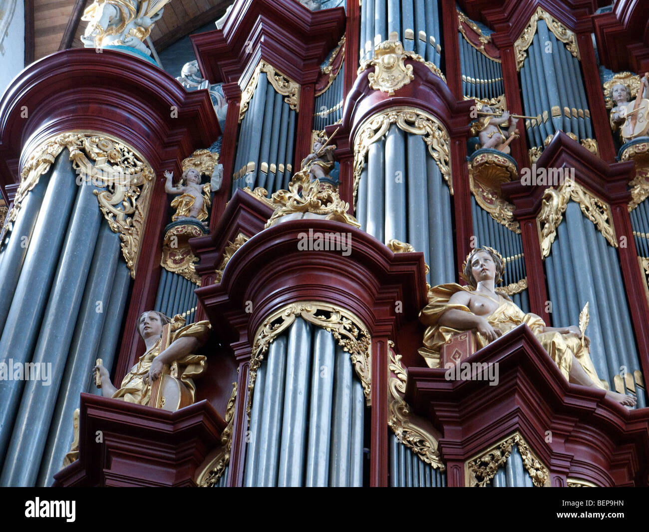Die berühmte Orgel in Sint-Bavokerk (oder St. Bavo-Kirche), Haarlem, Niederlande Stockfoto