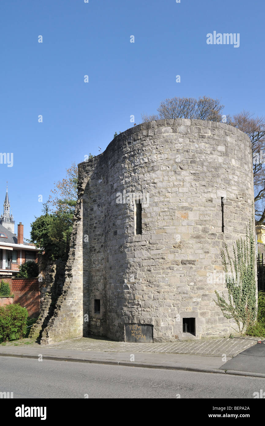 Der Turm Tour Saint-Georges, Bestandteil der Stadt Wall, Tournai, Belgien Stockfoto
