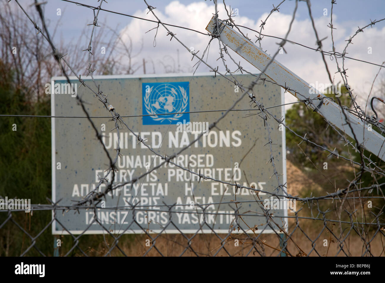 Sperrgebiet von der UN-Pufferzone im grünen Trennlinie zwischen Nord und Süd Zypern in Nikosia lefkosia Stockfoto