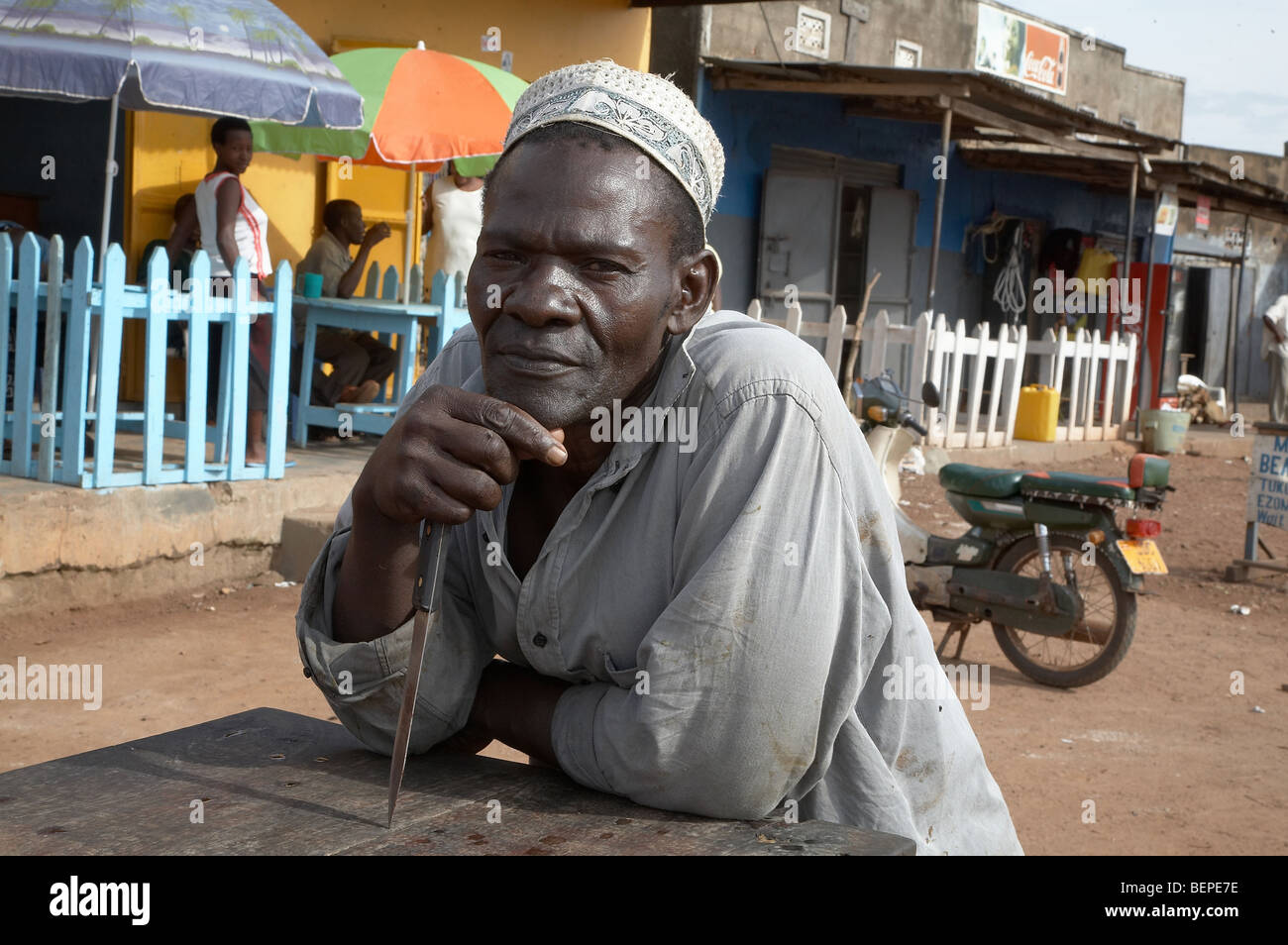 UGANDA moslemische Mann im Karagi Village, Mukono District. Foto: SEAN SPRAGUE Stockfoto