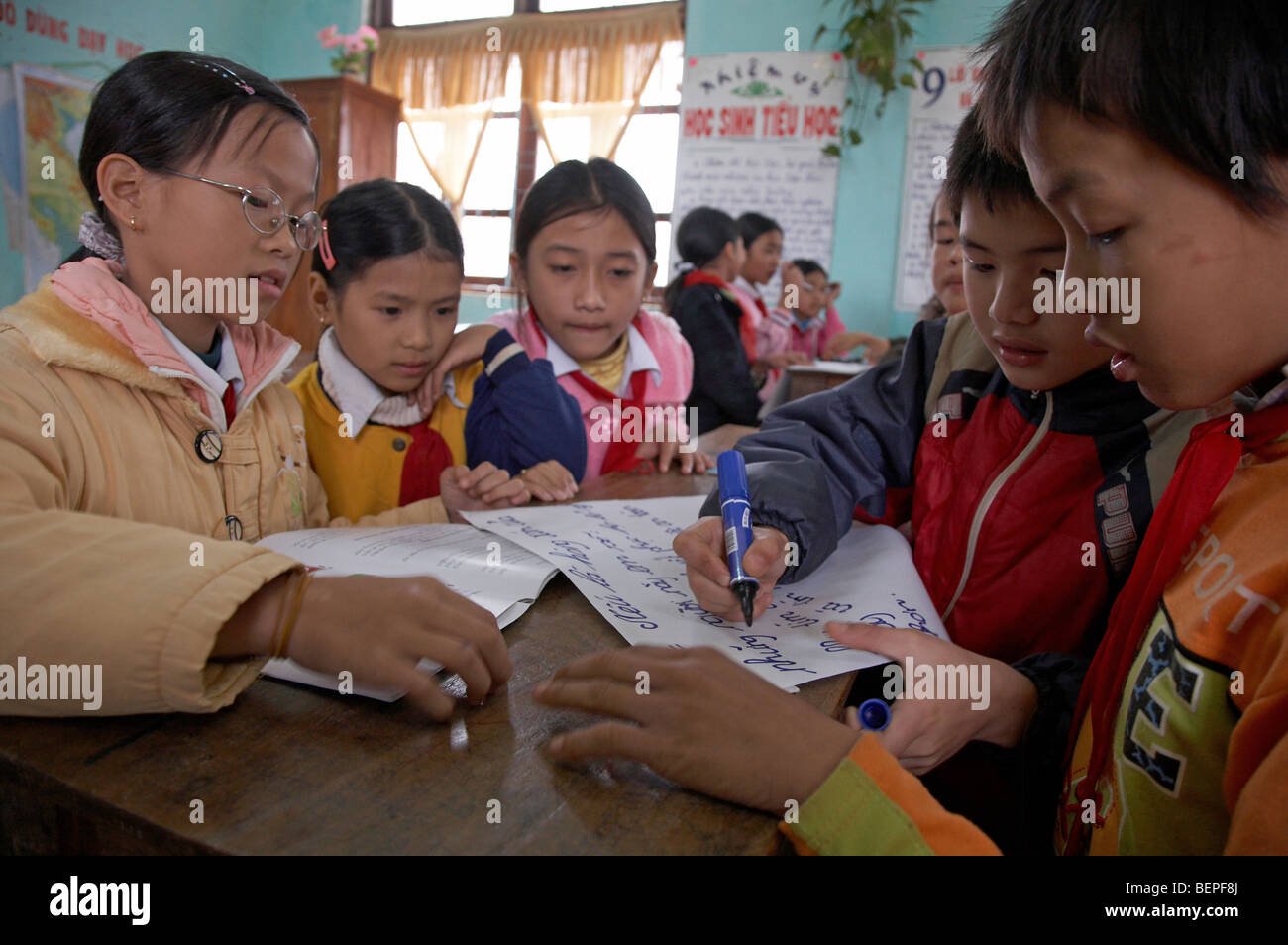 VVIETNAM Mine oder Blindgänger Risiko Bildungsprogramm in Tan Hop Grundschule in Quang Tri Provinz. Stockfoto