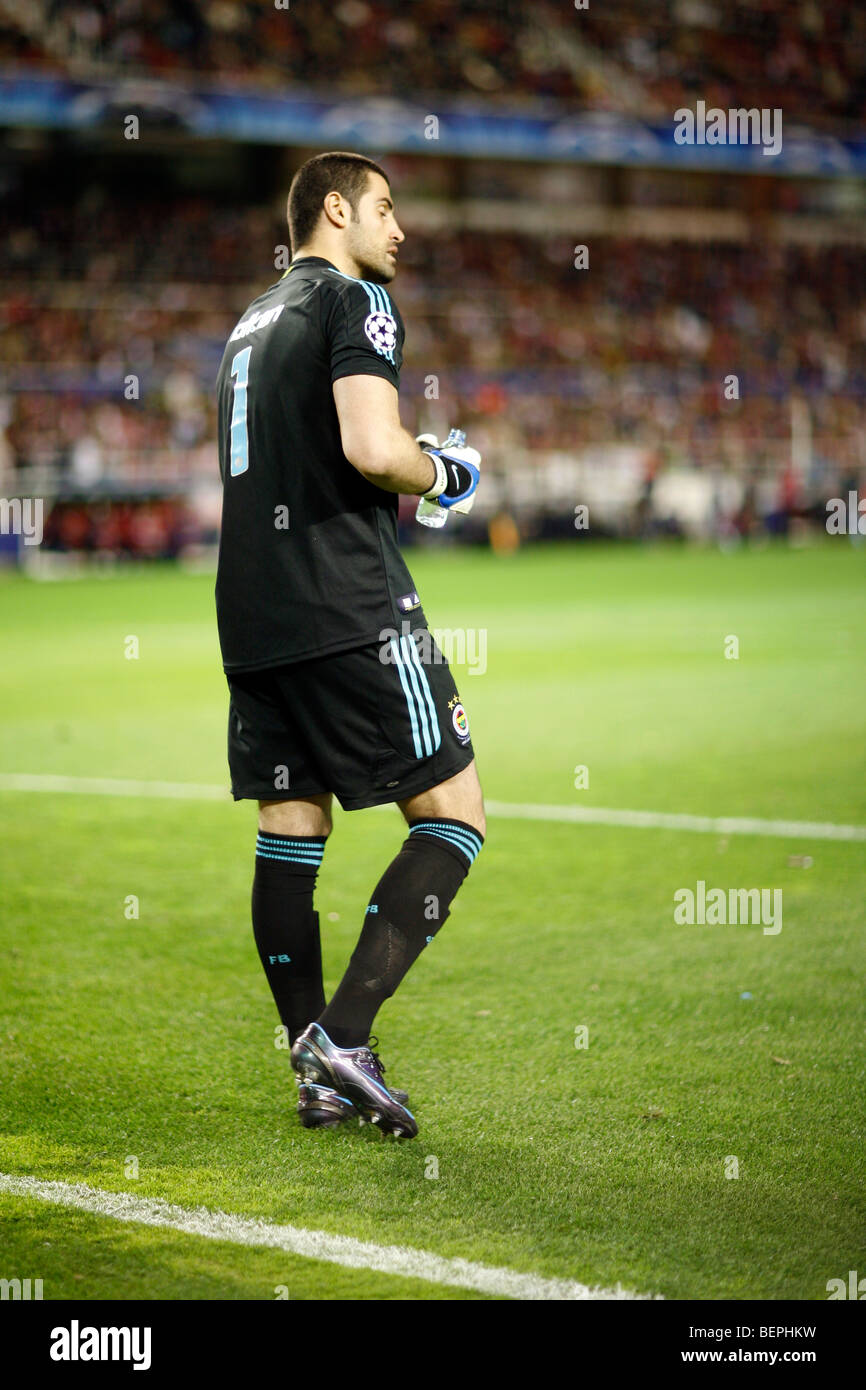 Volkan Demirel, Fenerbah e es Torhüter. UEFA Champions League-Achtelfinale Spiel (Rückspiel) zwischen Sevilla FC Stockfoto