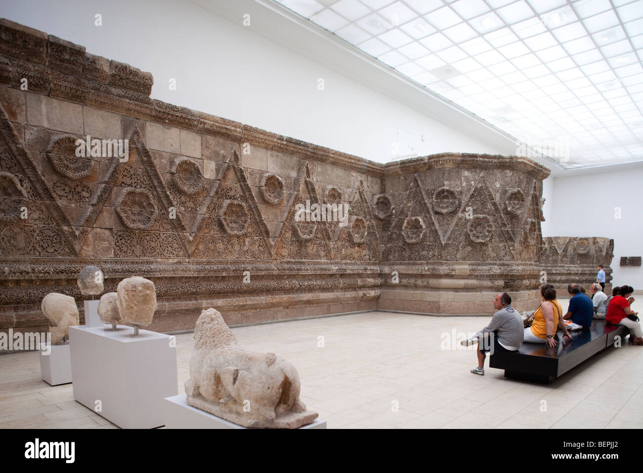 Ruinen der Palast von Mschatta (Jordanien, 8. Jh. n. Chr.), Pergamon Museum, Berlin, Deutschland Stockfoto