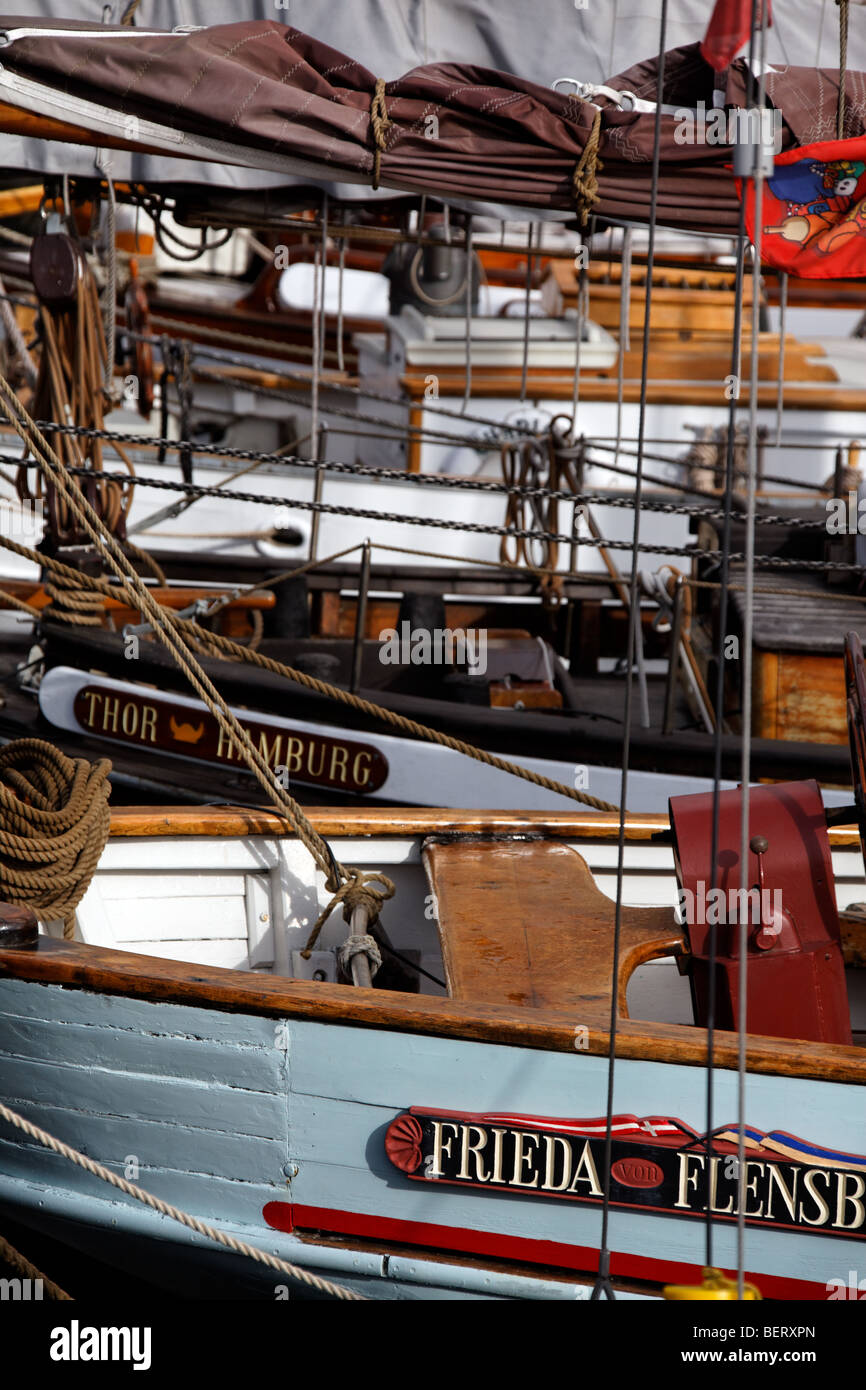 Historische Schiffe im Museumshafen Stockfoto