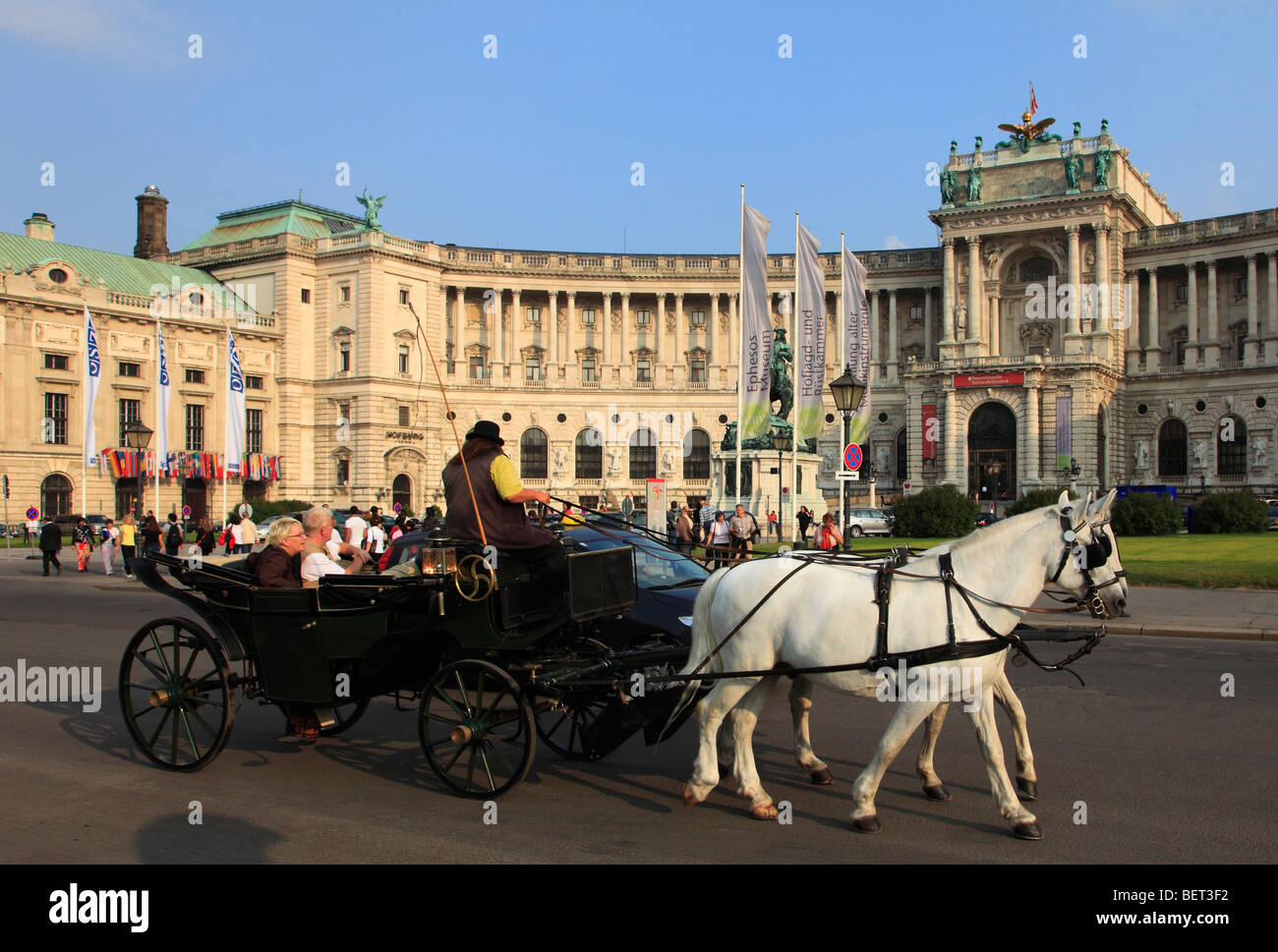 Österreich, Wien, Hofburg Palast, Neue Burg, Pferdekutsche Stockfoto