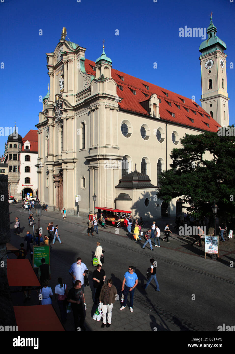 Deutschland, Bayern, München, Heiligen-Geist-Kirche, Menschen Stockfoto