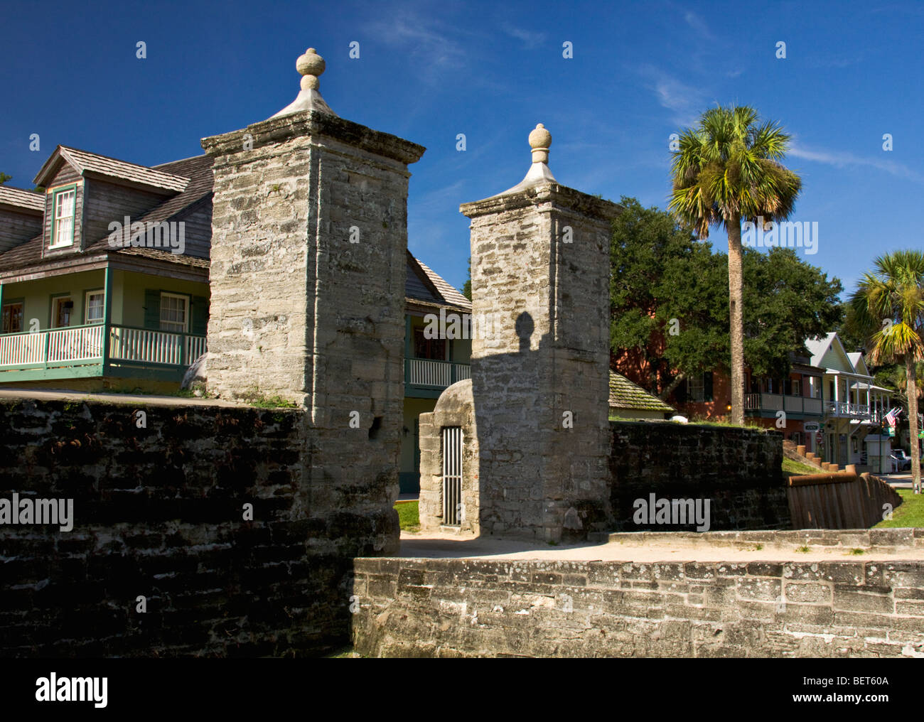 Die alten Stadttore führen in die Stadt St. Augustine Florida Stockfoto