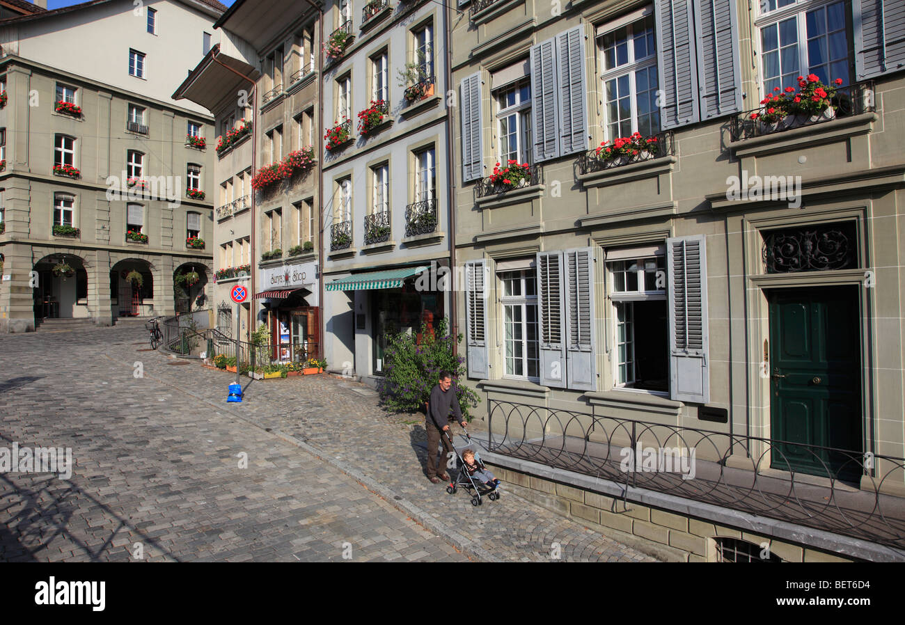 Alte stadt straße -Fotos und -Bildmaterial in hoher Auflösung – Alamy