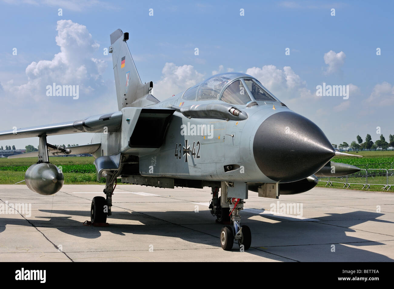 Cockpit Des Deutschen Jet Kampfflugzeugs Pa200 Tornado Auf Der Airshow In Koksijde Belgien Stockfotografie Alamy