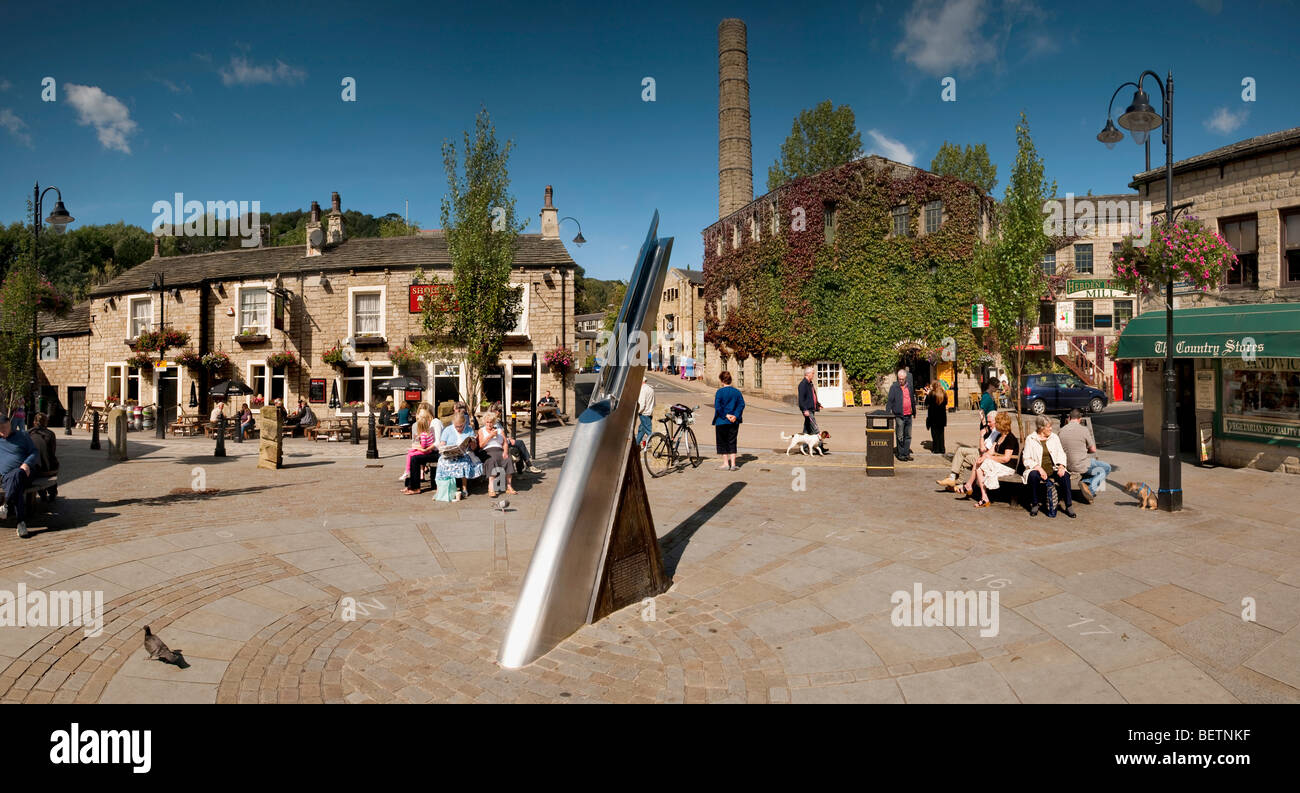 Die Yorkshire Stadt von Hebden Bridge auf dem Fluß Calder und Hebden Wasser. Stockfoto