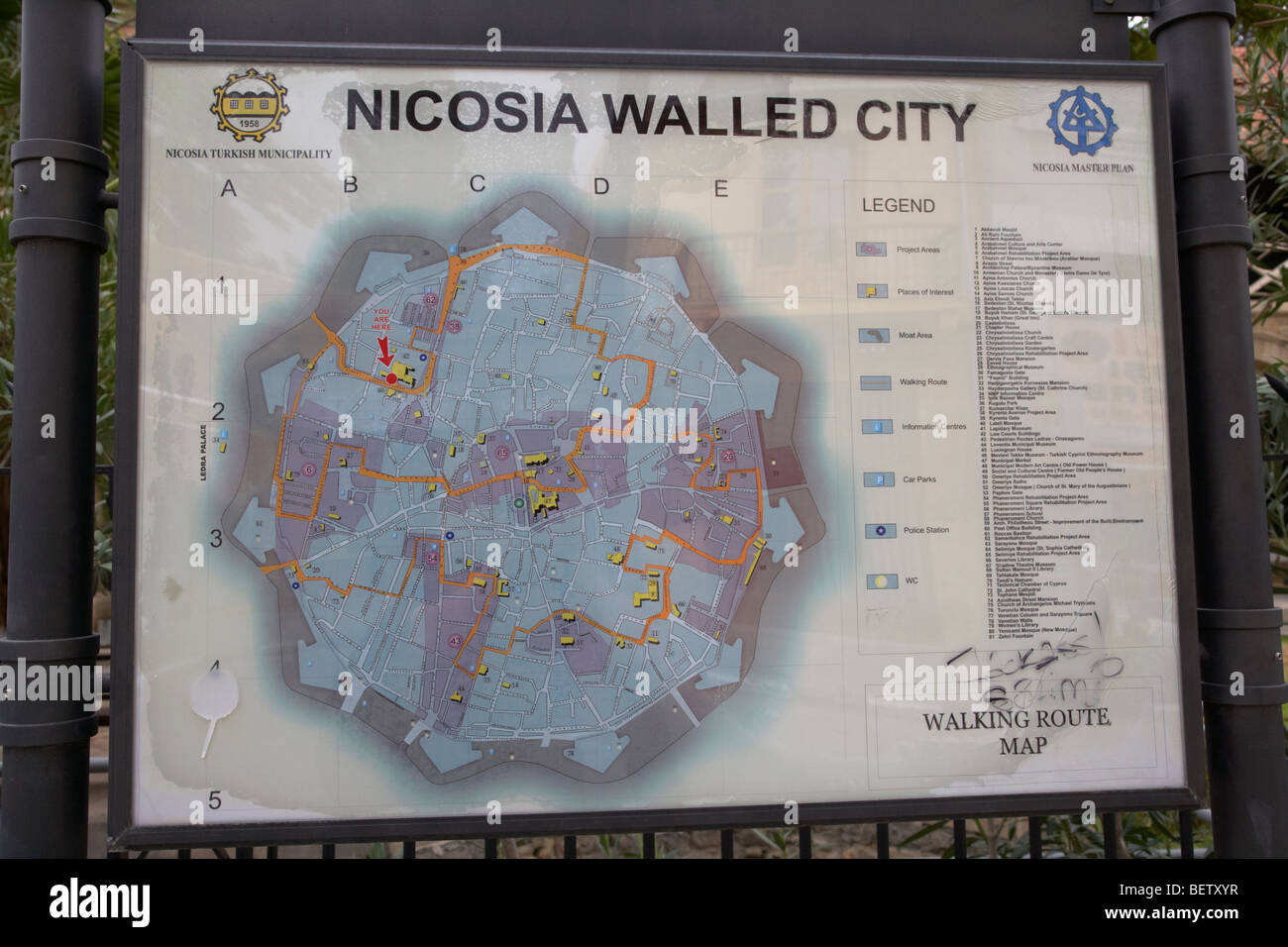 touristische Informationskarte Wanderungen entlang der ummauerten Stadt Nikosia in der türkischen Republik Nordzypern Türkische Republik Nordzypern Stockfoto