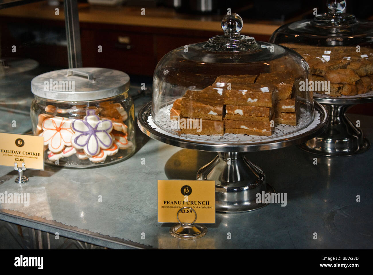 Gebäck auf einen Café-Zähler Stockfoto