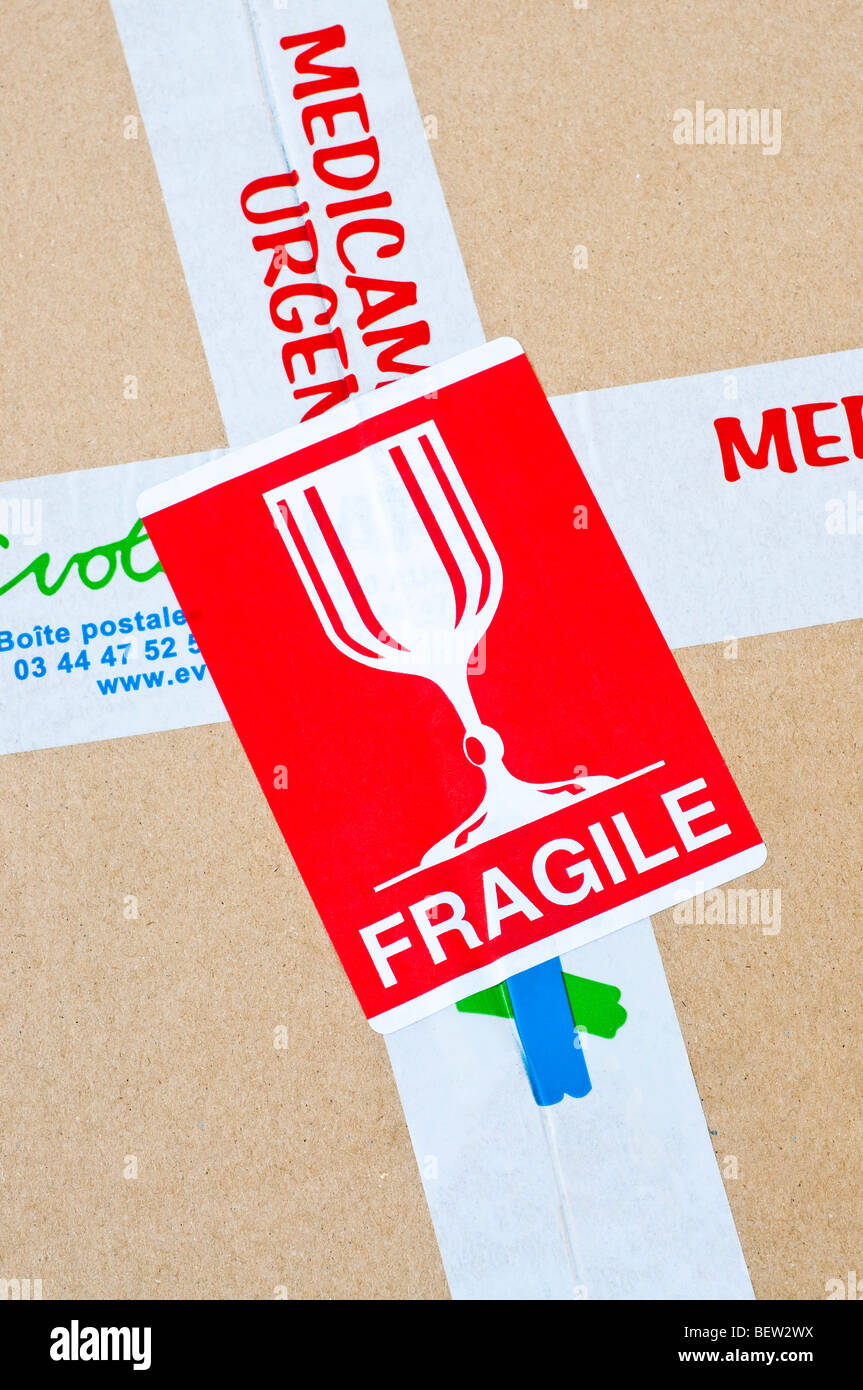 Fragile - international anerkanntes Label Warnhinweise. Stockfoto