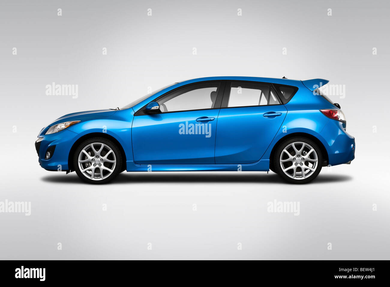 2010 Mazda MAZDASPEED3 Sport blau - Fahrer Seitenprofil Stockfoto