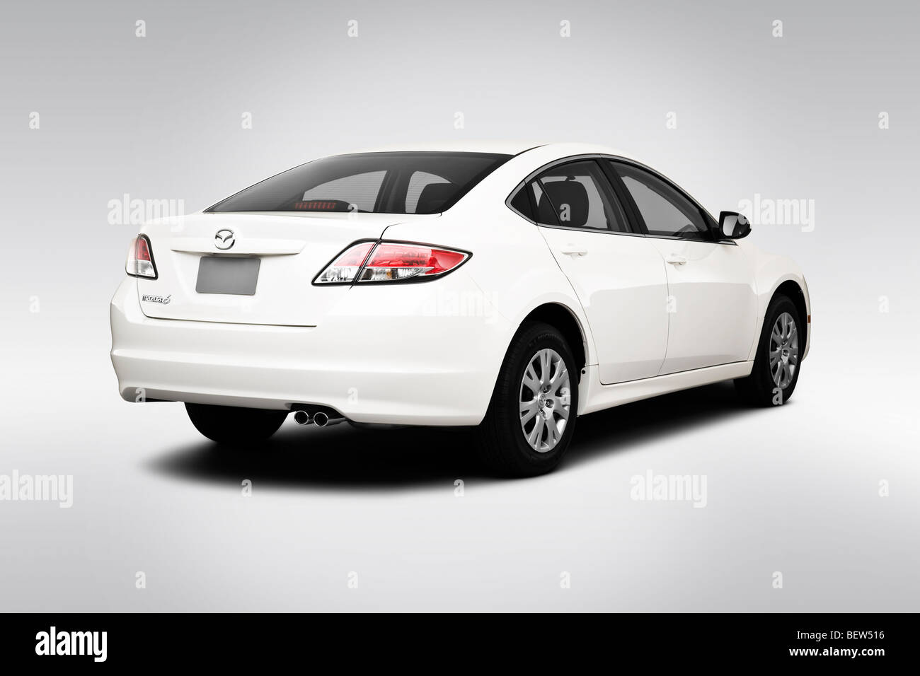 10 Mazda Mazda6 Sport Ich In Weiss Winkel Ruckansicht Stockfotografie Alamy