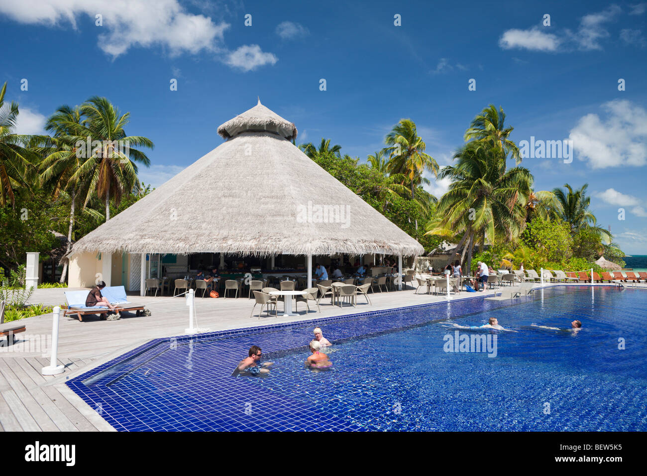 Pool von Malediven-Insel Ellaidhoo, Nord Ari Atoll, Malediven Stockfoto